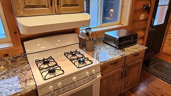 Beargrass Lodging and RV Resort