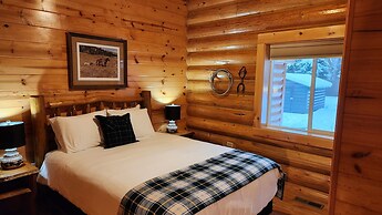 Beargrass Lodging and RV Resort