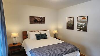 Beargrass Lodging and RV Resort