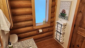 Beargrass Lodging and RV Resort