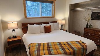 Beargrass Lodging and RV Resort