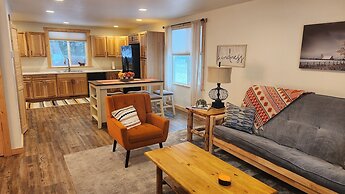 Beargrass Lodging and RV Resort