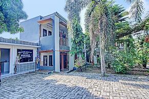 OYO 90476 Iksan Homestay Syariah