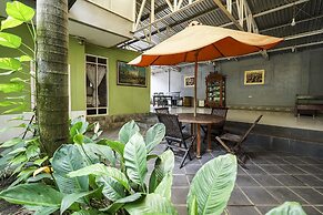 OYO Life 91027 Note Hotel Syariah