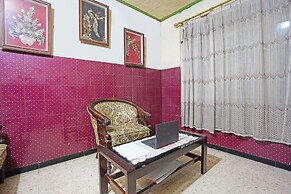 OYO Life 91859 Kost Budhe Syariah