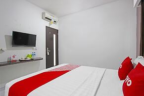 Super OYO Capital O 91665 D'prof Exclusive Guesthouse