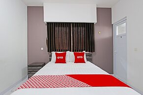 Super OYO Capital O 91665 D'prof Exclusive Guesthouse