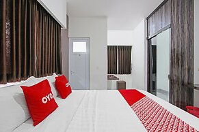 Super OYO Capital O 91665 D'prof Exclusive Guesthouse