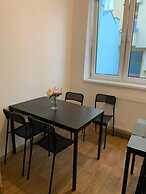 Helen Hostel u Náměstí Míru