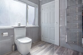 Canol Y Bryn - 3 Bedroom Holiday Home - Tenby