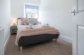 Canol Y Bryn - 3 Bedroom Holiday Home - Tenby