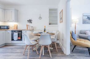 Canol Y Bryn - 3 Bedroom Holiday Home - Tenby