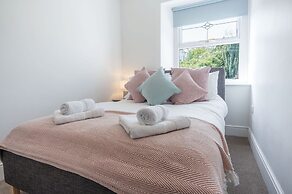 Canol Y Bryn - 3 Bedroom Holiday Home - Tenby