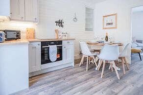 Canol Y Bryn - 3 Bedroom Holiday Home - Tenby