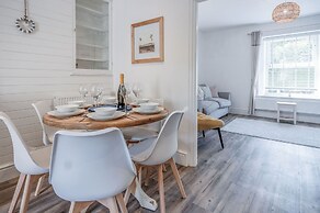 Canol Y Bryn - 3 Bedroom Holiday Home - Tenby