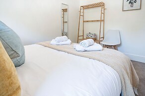 Canol Y Bryn - 3 Bedroom Holiday Home - Tenby