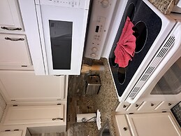 Riverside 605 2bd Condo With Mountains View Private Balcony 2 Bedroom 