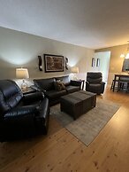 Riverside 605 2bd Condo With Mountains View Private Balcony 2 Bedroom 