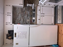 Riverside 605 2bd Condo With Mountains View Private Balcony 2 Bedroom 