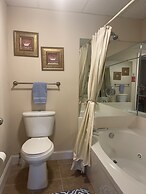 Riverside 605 2bd Condo With Mountains View Private Balcony 2 Bedroom 