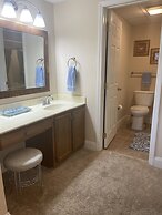 Riverside 605 2bd Condo With Mountains View Private Balcony 2 Bedroom 