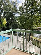 204 2-Bedroom 2 Home by RedAwning