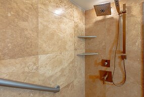 Kihei Ali'i Kai D201 1 Bedroom Condo