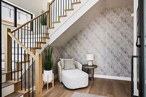 The Beach Front 2.0 7 Bedroom Home