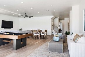 The Beach Front 2.0 7 Bedroom Home