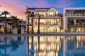 The Beach Front 2.0 7 Bedroom Home