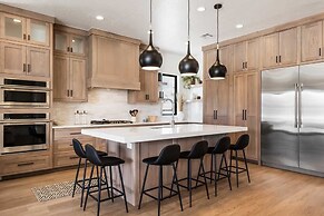 The Beach Front 2.0 7 Bedroom Home