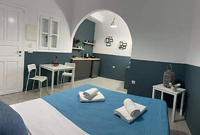 Sabbia Apartments 100m from Perissa Beach