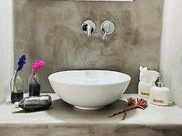 Sabbia Apartments 100m from Perissa Beach