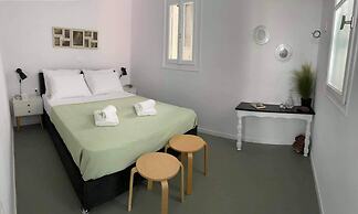 Sabbia Apartments 100m from Perissa Beach