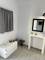 Sabbia Apartments 100m from Perissa Beach