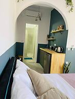 Sabbia Apartments 100m from Perissa Beach