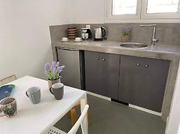 Sabbia Apartments 100m from Perissa Beach