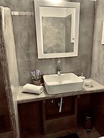 Sabbia Apartments 100m from Perissa Beach