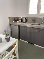 Sabbia Apartments 100m from Perissa Beach