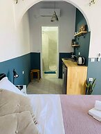 Sabbia Apartments 100m from Perissa Beach