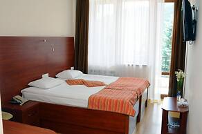 Ani Resort