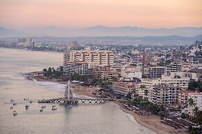 Maxwell Collection Romantic Zone