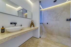 Maxwell Collection Romantic Zone