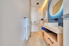 Maxwell Collection Romantic Zone