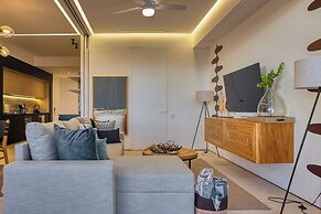 Maxwell Collection Romantic Zone