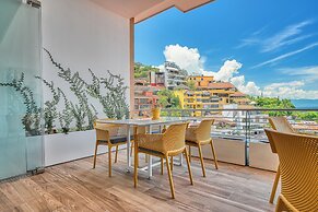 Maxwell Collection Romantic Zone