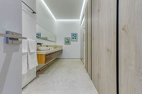 Maxwell Collection Romantic Zone