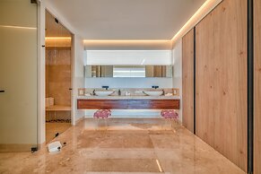 Maxwell Collection Romantic Zone