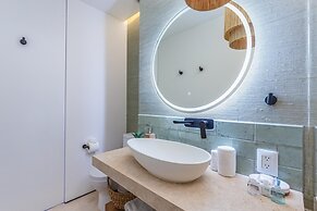 Maxwell Collection Romantic Zone