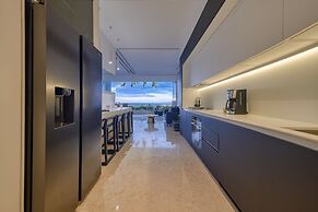 Maxwell Collection Romantic Zone